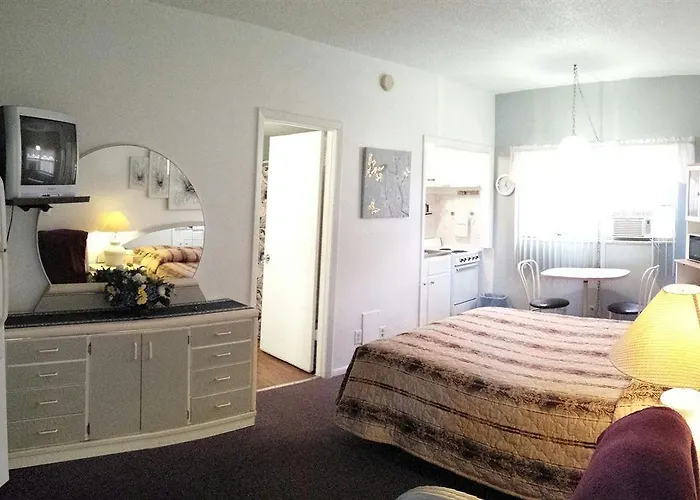 Echo Sails Motel 2*