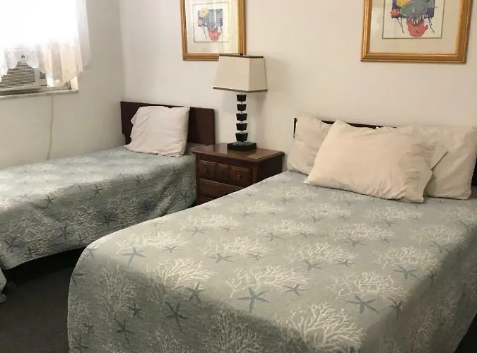 Echo Sails Motel 2*